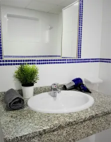 TOTALY renoveret lejlighed i FORAN swimmingpoolen med WIFI - Image 4