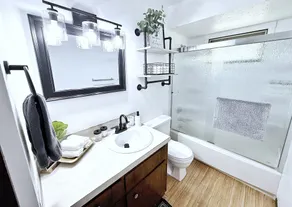 Beckwith Bungalow - Mins from Downtown & Local Favorites, Updated, Modern - Image 3
