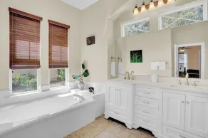 Hale Loa~ Elegant 4BR/3BA beach house minutes from the Gulf! - Image 2