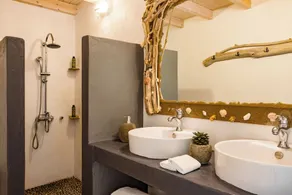 Villa Zo - Four Bedroom Villa, Sleeps 8 - Image 4