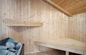 Stunning Apartment In Rønde With Sauna - Image 2