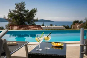 Villa Tela mit Pool - Image 4