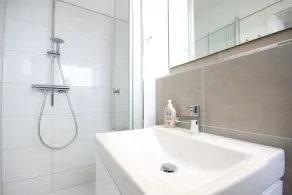 Absolute top location with sea view, balcony, W-Lan, top equipped - Image 5