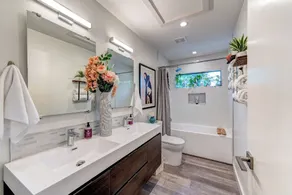 Modern Austin home w private pool and spa, Minutes to Lake Austin & Lake Travis! - Image 4