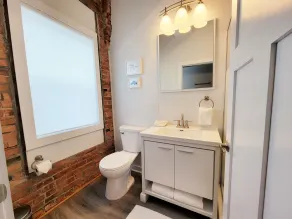 Stay Lincoln Park 3 | Craft District Condo - Image 2