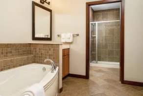 Wyndham Glacier Canyon |4BR/4BA King Suite w/ Balc - Image 4