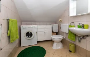2 bedroom gorgeous home in Blace - Image 5
