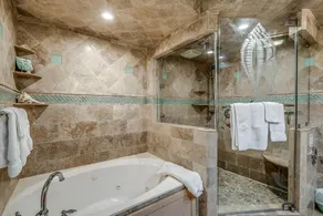 Meticulous Attention to Detail: 17th Floor Ocean Front Condo  - Image 3