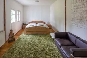 Idyllic, completely renovated half-timbered house in a listed courtyard - Image 5