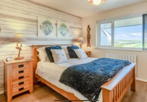 Cosy Coastal Getaway, Thurlestone. Garden. Beaches. Log Burner. Dog Friendly - Image 5