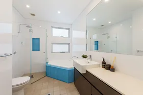 Modern Beach House with swimming pool and very close to the beach - Image 3