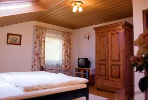 Ferienwohnung 75 qm, 1 oder 2 Schlafzimmer, Wohnküche, Balkon, TV-Anschluss, 3 Sterne, max 4 Personen - Image 5