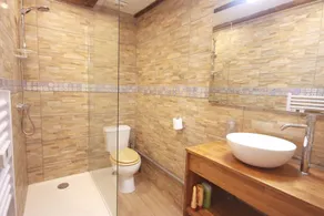 Family gite sleeps 7 in beautiful former water mill. - Image 5