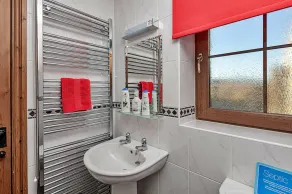 Finest Retreats - Llechwedd Mawr - Image 3