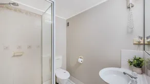 Montego Unit 3 Kings Beach QLD - Image 2