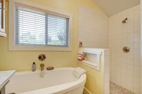 Charming  Wine Country Cottage   - 1.5 m to Sonoma Plaza - Image 4