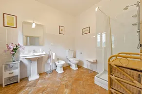 GRAND APPARTEMENT PENTHOUSE AVEC 3 CHAMBRES ET 6 PERSONNES AVEC ASCENSEUR ET TERRASSE - Image 3