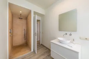 Can Garbeta: Modern House with Patio, Wi-Fi & Air Conditioning – Ideal for Families - Image 5