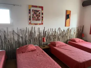 Zeitgenössisches Bauernhaus, jegl. Komfort, auf 10ha gr. Grundstück, mitten in C - Image 3