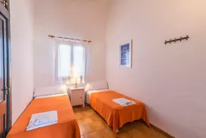 Beautiful Holiday Home in Residential Complex with Pool, Wi-Fi, Terrace and Lawn - Image 4