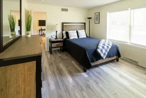 Comfy, Cozy 3-Bedroom Home with Sunroom and Patio - Image 5