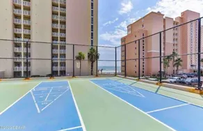 New..Beach Beauty. 2 bedroom.2 bathrooms.The Shores Club. Pool and Beach access. - Image 5