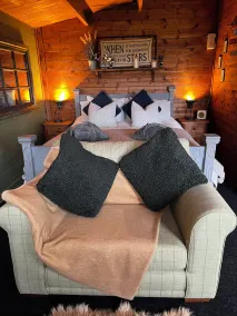 Private Quiet Cabin, overlooking Paddocks Vineyards and Pine Forest - Image 4