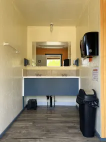 Cheerful cabin with free parking cabin 0 - Image 5