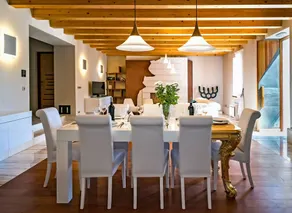 Luxury beachfront Villa Sea Palace with pool & spa near Omiš - Image 4
