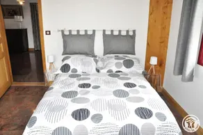 Gîte de France De chapdevialle la croisée des vents 4 épis - Gîte de France 12 personnes MAE-0064 - Image 3