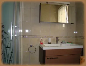 ERDGESCHOSSBODEN IM HAUS - EIGENTÜMER IM 1. STOCK - Image 2