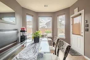 Serene 4BR Lux Home w Heated Spa Pool Massage Chair - Image 5