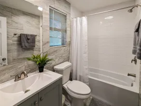 Quiet, comfy and spacious 3 bedroom home in KC - Image 5