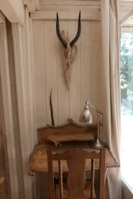 A comfortable cabin in a quiet, natural setting, with air conditioning and a fan; swimming pool - Image 5