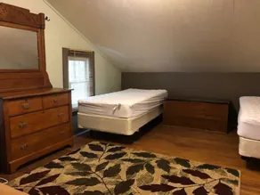 Privat hytte på 60 hektar med dam og vandløb - Image 5