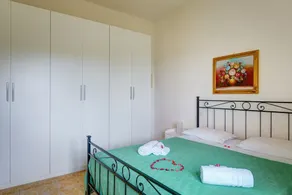 Villa Il Viburno at 1 km from the sea - Image 5