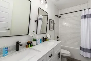 Seville Home w/ Heated Pool! 30 Night Min - Image 4