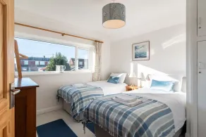 Cosy home with easy access to Cardiff city centre - Image 4