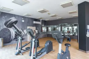 103 - 3BHK - AL SIDIR GREENS · Spacious 3BHK Golf/Ski Dubai/Emirates Mall/Parks - Image 4