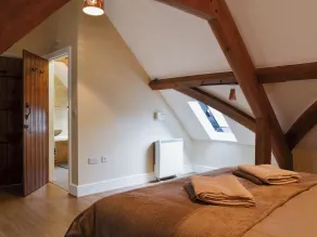 4 bedroom accommodation in Talgarth, near Brecon - Image 5
