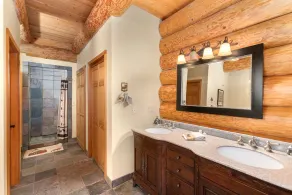 Lake front Lodge on Lake Swift - Image 4