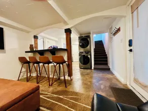 Stunning 3BR Gorge Home with River Views - Image 2