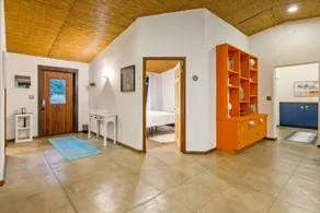 7.5 Acre Sprawling Sequoia Estate with Hot Tub, Private Pond and Flume hike - Image 2