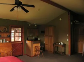 Shared hot tub with meadow view - Image 4