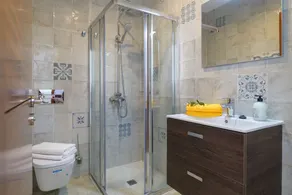 Villa Papillon is a fabulous 4 bedroom, 4 bathroom villa with seaviews. - Image 4