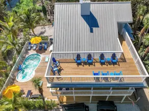 BLUE MANGO: Tropical Seclusion Steps from the Beach - Image 4