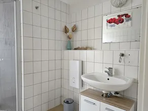Appartamento 'African Style In Kleinwelka' con giardino in comune e Wi-Fi - Image 2