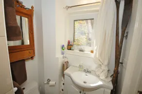 Upper Tree House - Image 4