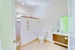 Bright Condo with Shared Pool - Walk to Dining, Shopping & the Beach - Image 3