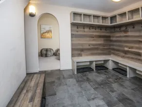 814 Eagle Dr, Home - Image 2